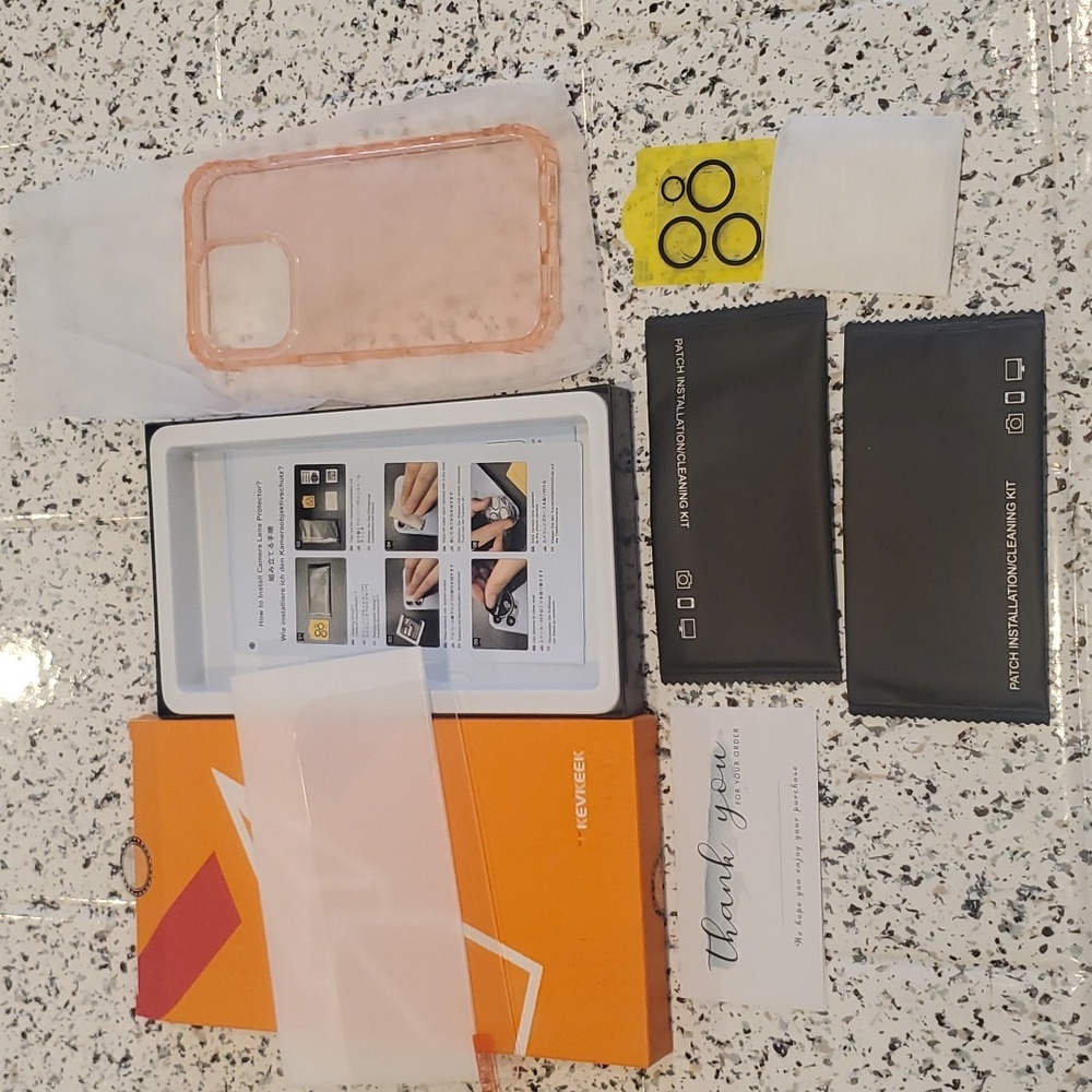 Kevkeek  I Phone 14 pro shock proof case in pink